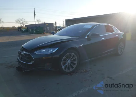 2016 Tesla Model S 60/70/75/85 из США, поврежденный, VIN 5YJSA1E13GF129732